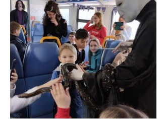 25 февраля  при поддержке Уполномоченного  по правам ребенка в Саратовкой области  стартовала театрализованная детская программа  в движущемся поезде    «Магический  экспресс»